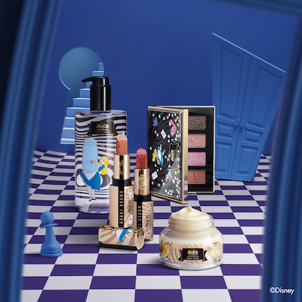 Alice in Wonderland Eye Shadow Palette